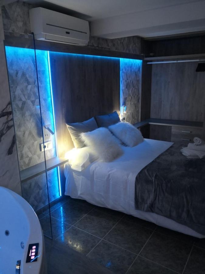 Apartamentos Los Robles Alcala del Jucar Exteriér fotografie